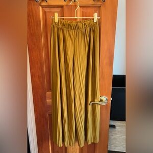 Zara Gold Pleated Flowy Pants